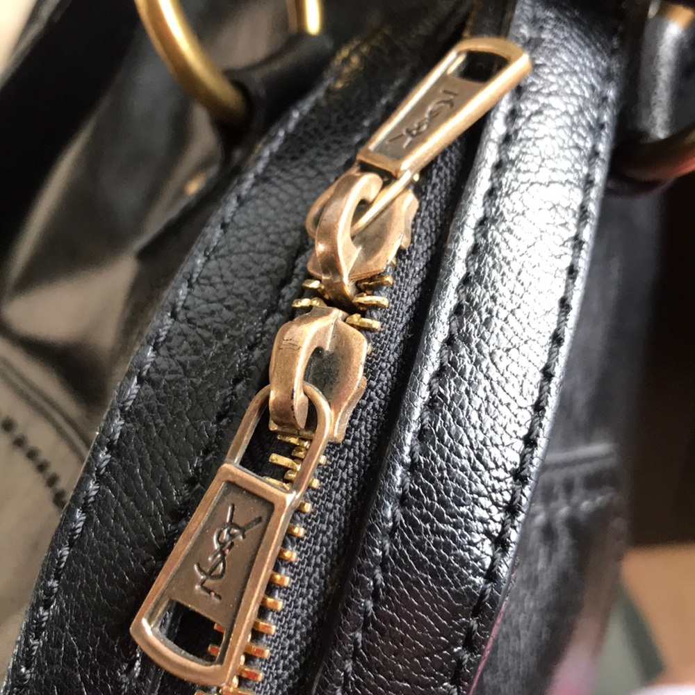 Yves Saint Laurent Authentic Large Bag size 17x13x6 - Picture 5 of 16